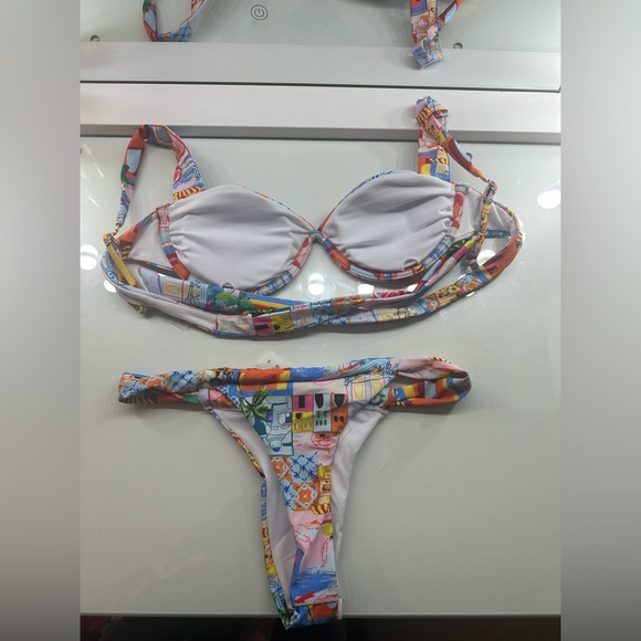 cute thong bikini - Picture 2 of 2